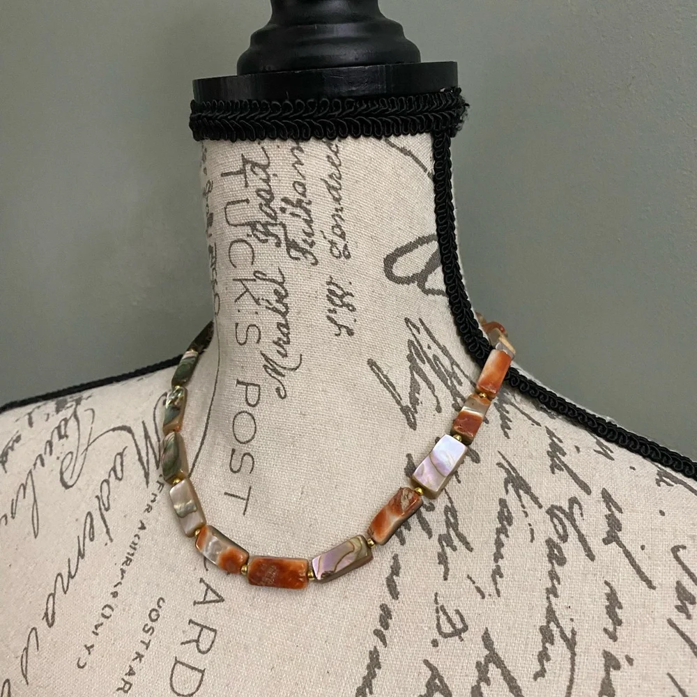 Vintage Elegant Abalone shell beaded Necklace - Picture 1 of 16